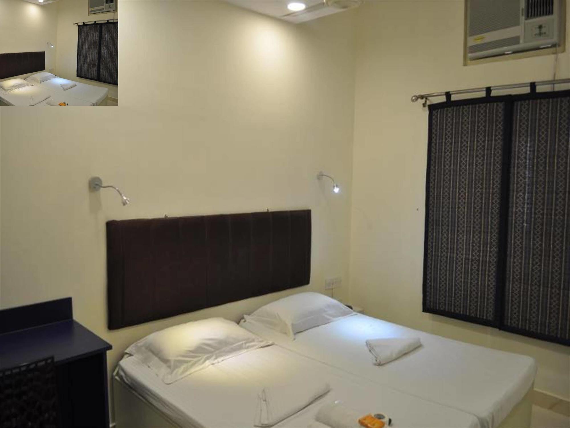 Hotel Kabli New Delhi Exterior photo